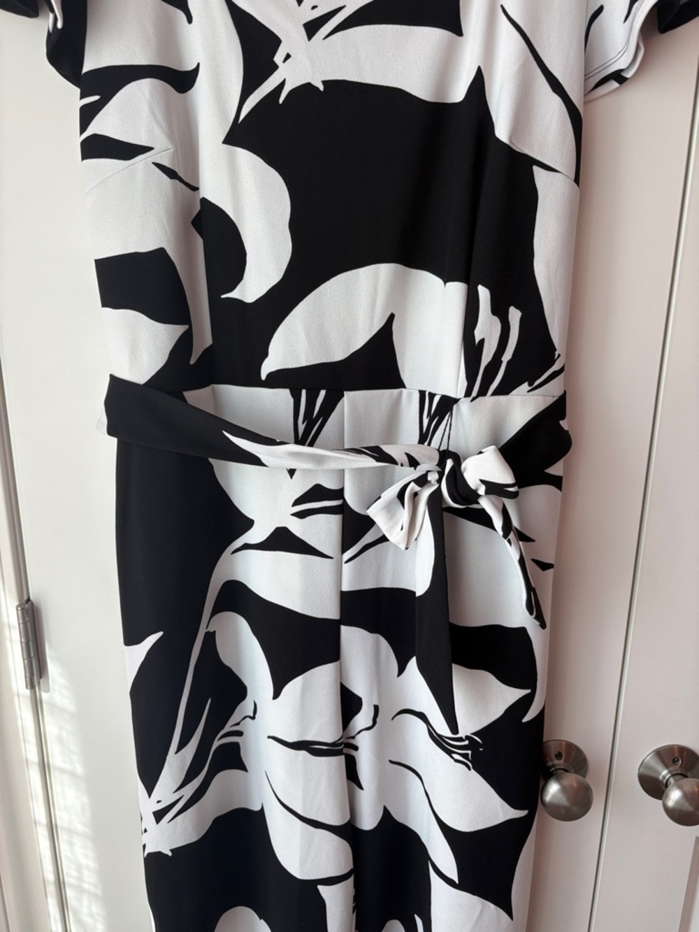 Liz Claiborne Black and White Floral Tie-Waist Jumpsuit - Picture 6 of 12